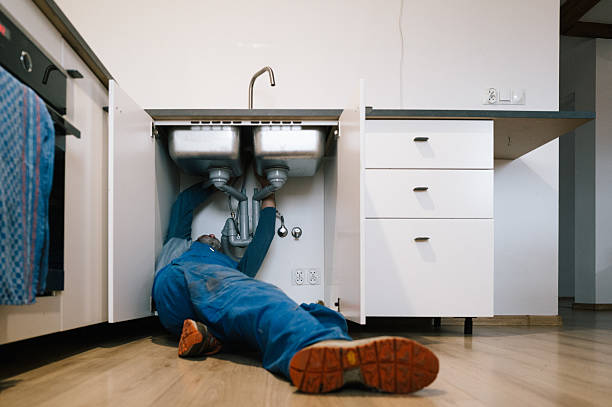 Professional Plumbing technician working in Redwood, VA